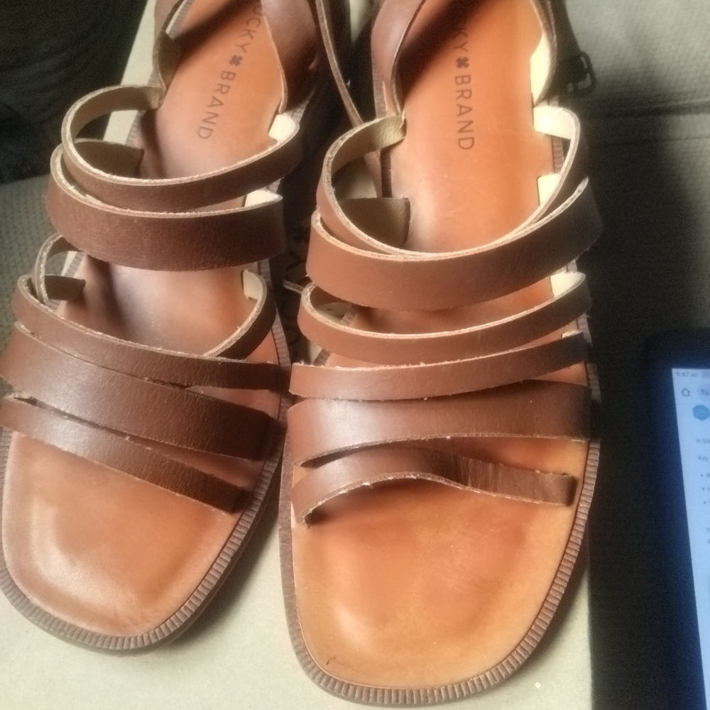 Lucky Brand Brown Leather Flats Great Shape With Box - Picture 2 of 3